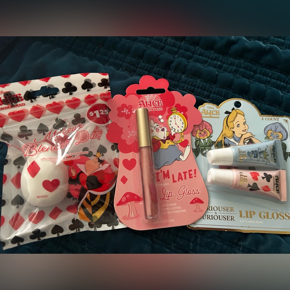 Disney Pink Lip Gloss & Makeup Sponge Party Set